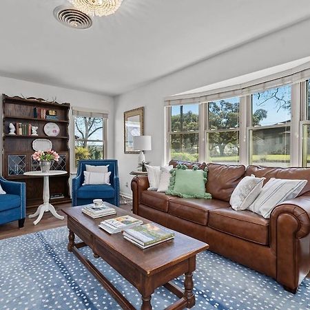 Vintage Veranda - Ping Pong Table & More Fredericksburg Exterior foto